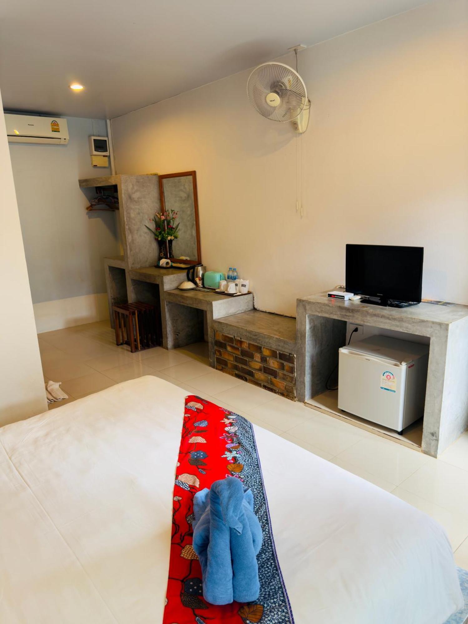 Andawa Lanta Resort Koh Lanta Exterior photo